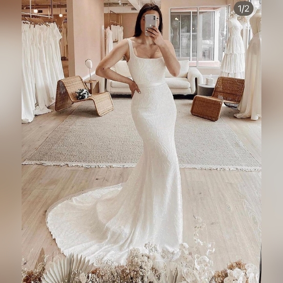 Alexandra Grecco Aspen gown - Picture 3 of 3